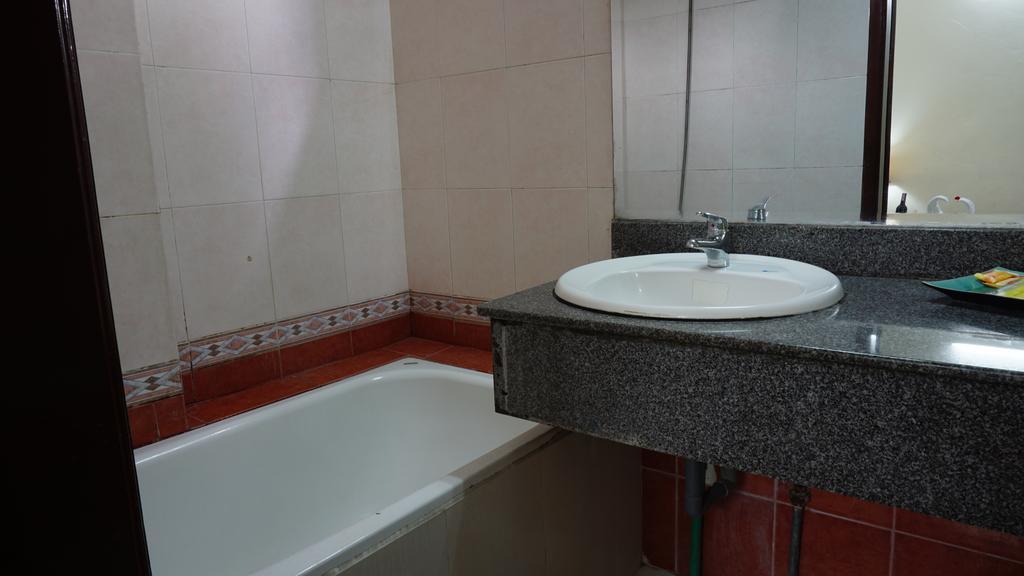 Hanoi Golden Moon Guest House & Travel Номер фото